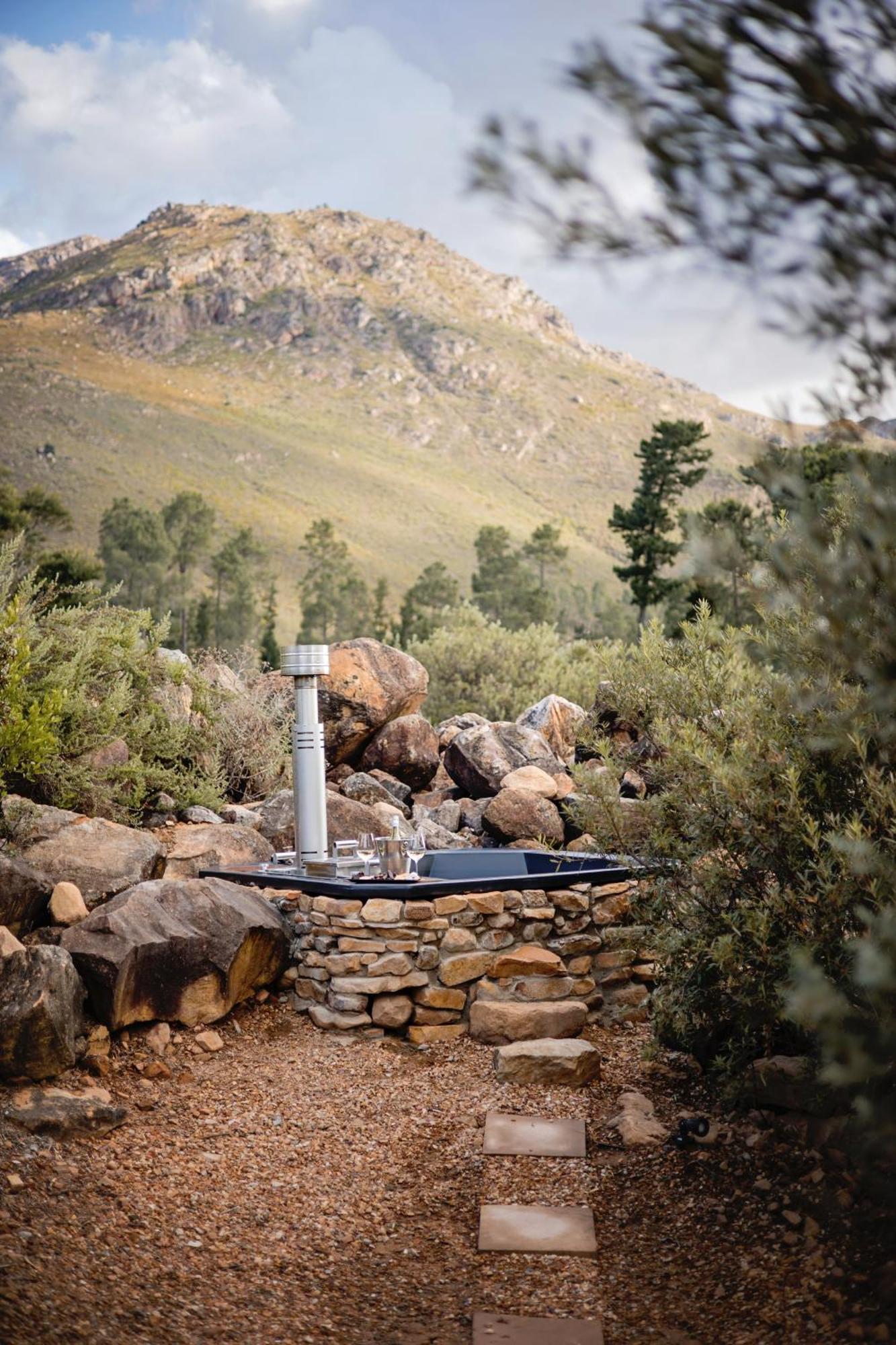 Wagyu Mountain Lodge Paarl Esterno foto